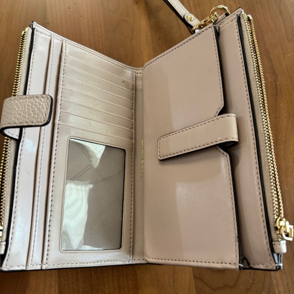 Michael Kors - Adele Double Zip Gold Tone Wristlet - Picture 10 of 13